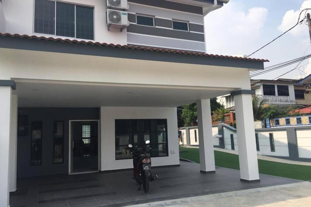 Willa 22Pax :Taman Pelangi Party House Nearby Midvelly Johor Bahru Zewnętrze zdjęcie