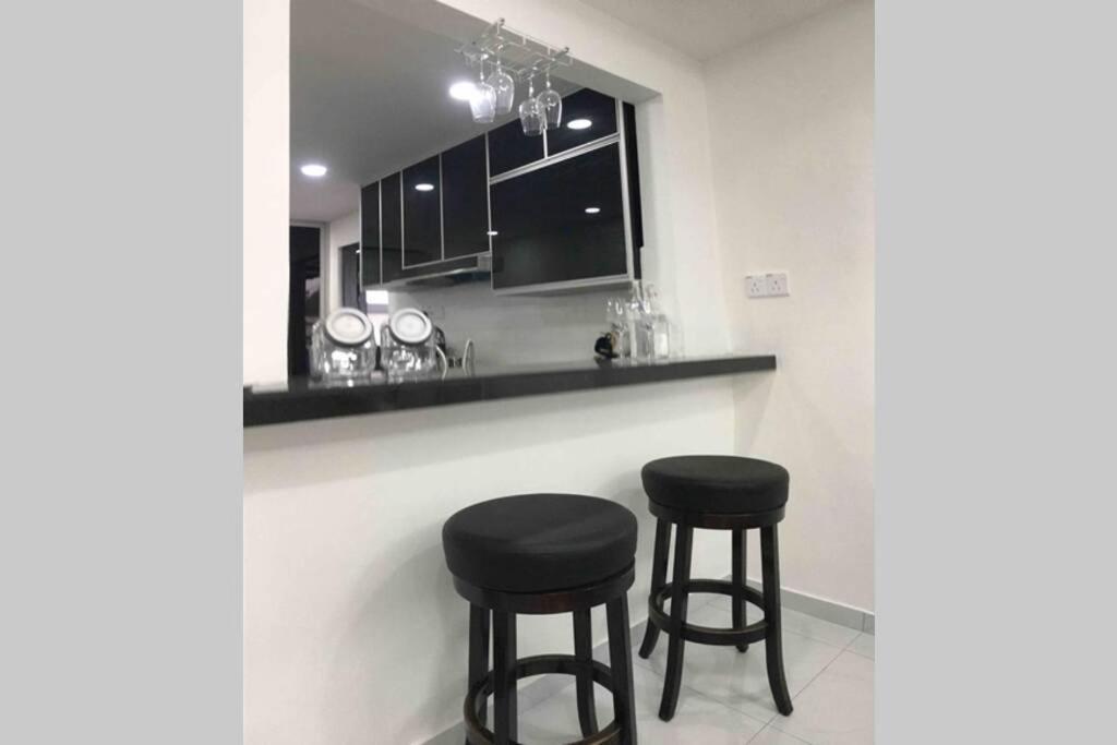 Willa 22Pax :Taman Pelangi Party House Nearby Midvelly Johor Bahru Zewnętrze zdjęcie