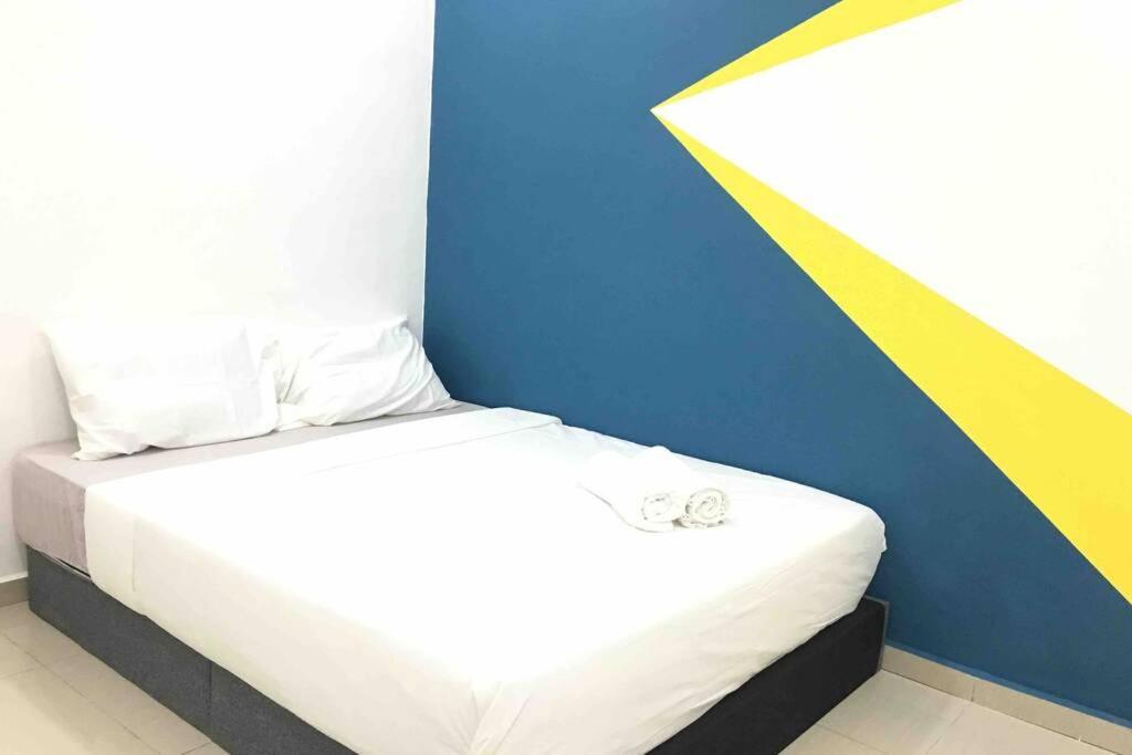 Willa 22Pax :Taman Pelangi Party House Nearby Midvelly Johor Bahru Zewnętrze zdjęcie